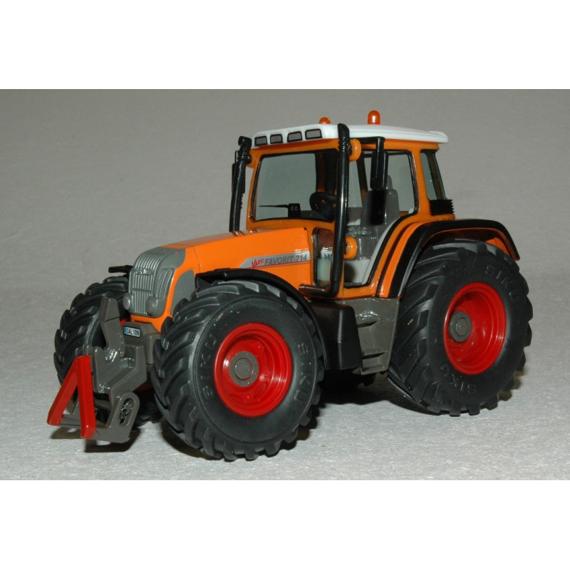 F8-9 SIKU TRACTEUR FENDT VARIO 714 AVEC CHARGE AVANT