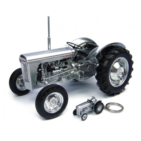 FERGUSON TO 35 Chromé UH4862 UNIVERSAL HOBBIES 1/16