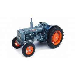 FORDSON SUPER MAJOR "Launch Edition" UH4882 UH 1/32